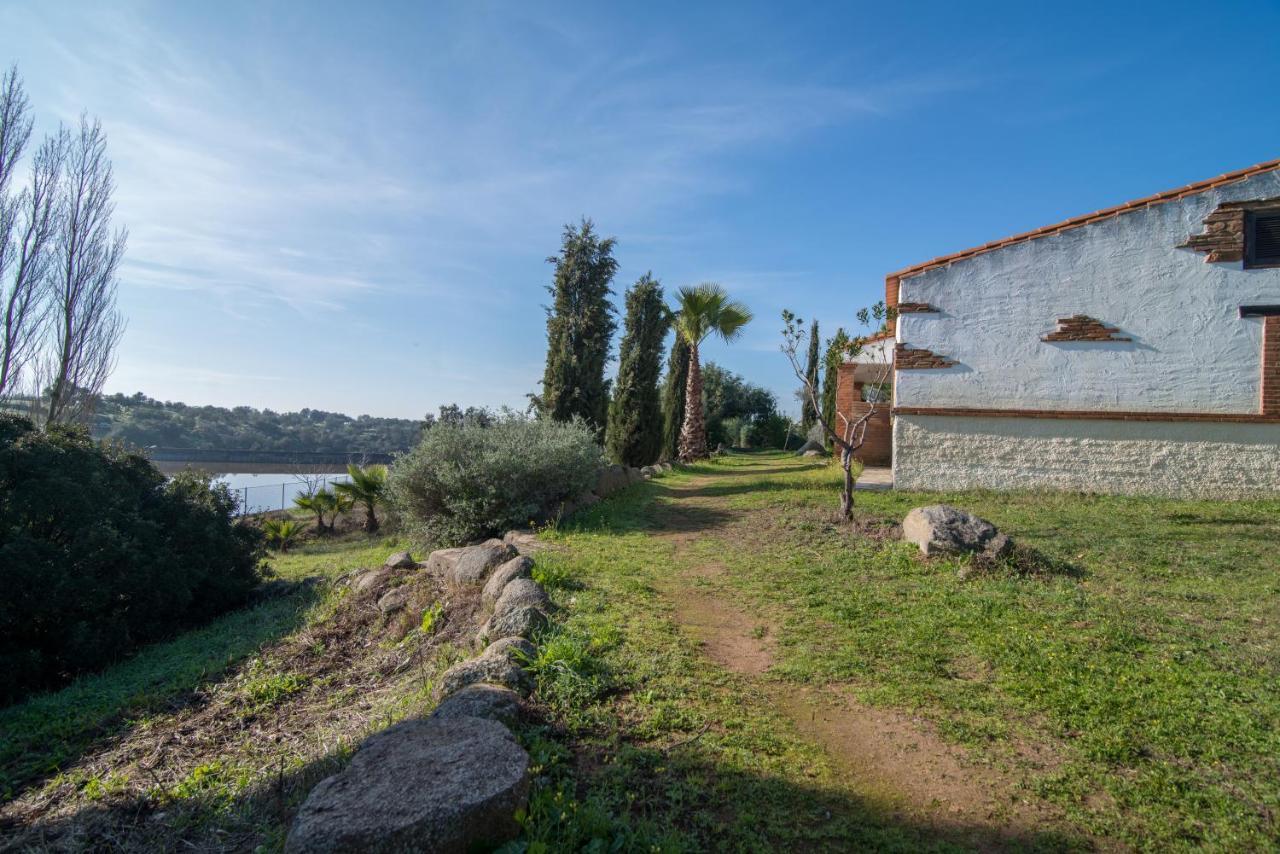 El Pueblo De Leo Badajós Exterior foto