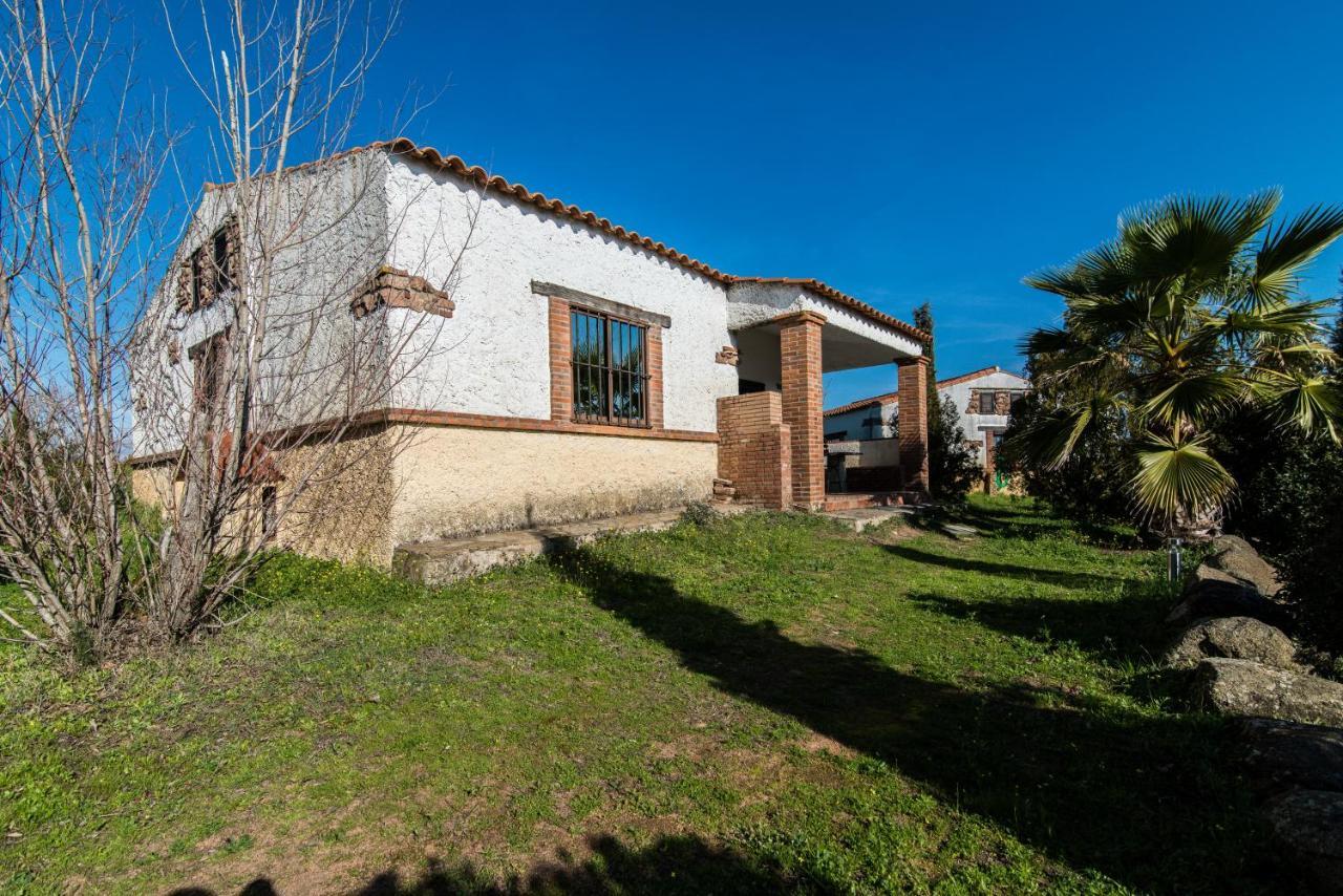 El Pueblo De Leo Badajós Exterior foto