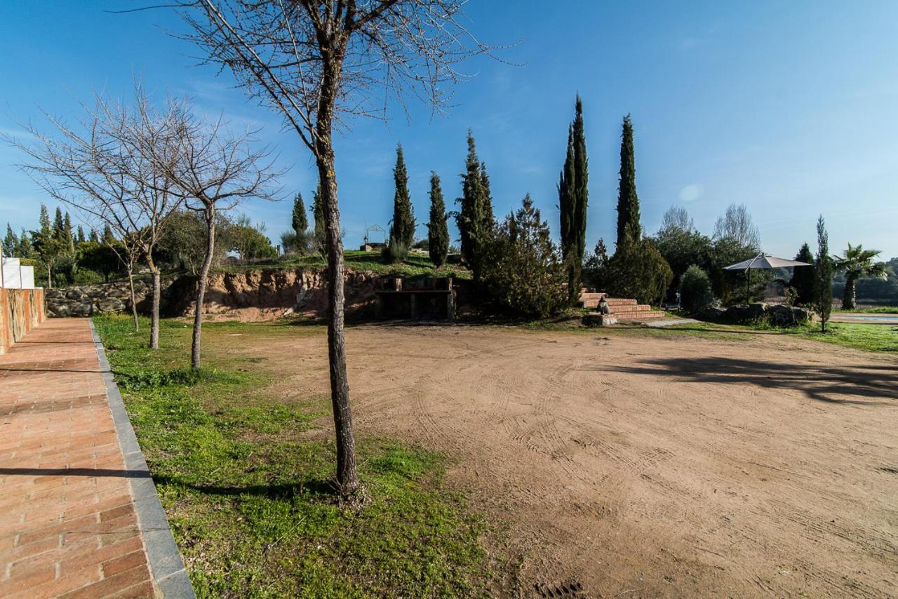 El Pueblo De Leo Badajós Exterior foto
